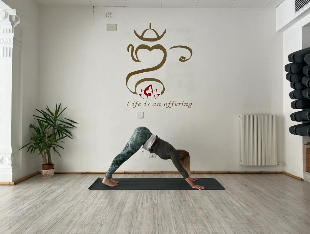 Insegnante corsi yoga milano di anusara